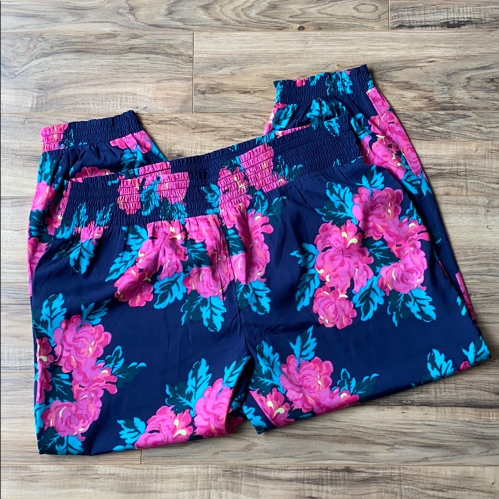 aerie Navy Wide-Leg Floral Pull-On Pants with Pink Flowers